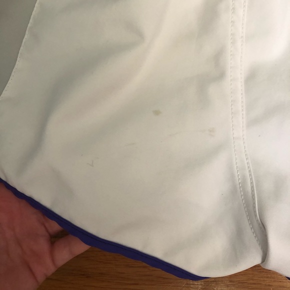 White RVCA Shorts - Picture 3 of 4